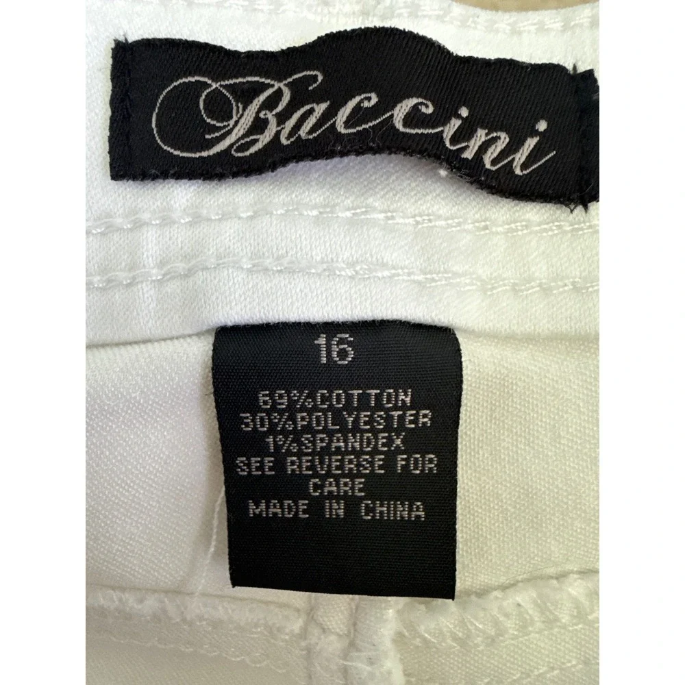 Baccini Womens White Denim Bermuda Shorts Cuffed Stretch Size 16 Knee Length